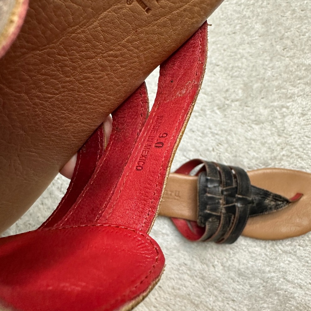 BED|STU Distressed Black and Tan Sandals 9.0 - Picture 5 of 5